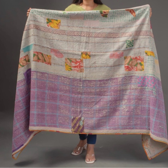 Colorful Patchwork Quilt - Picture 2 of 4